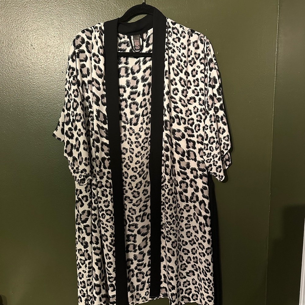 Leopard PrintRobe